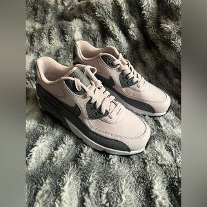Nike Air Max 90 Leather Barely Rose (GS) 4.5Y